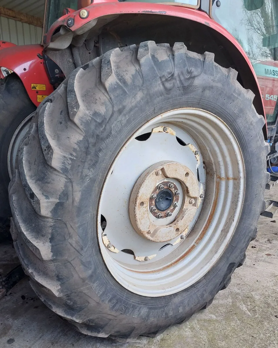 18.4  R42 wheels with removable centre weights - Image 1