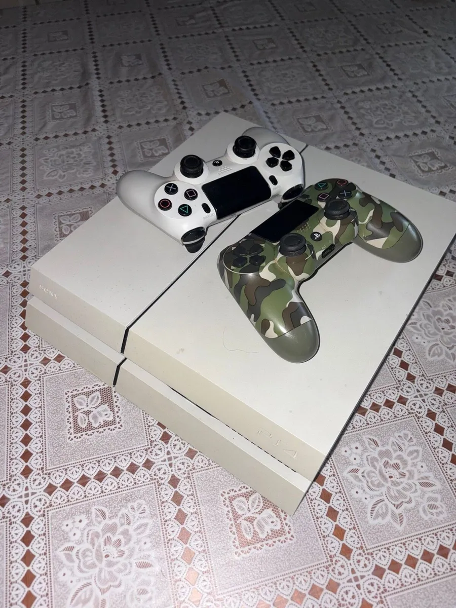 PlayStation 4 - Image 2