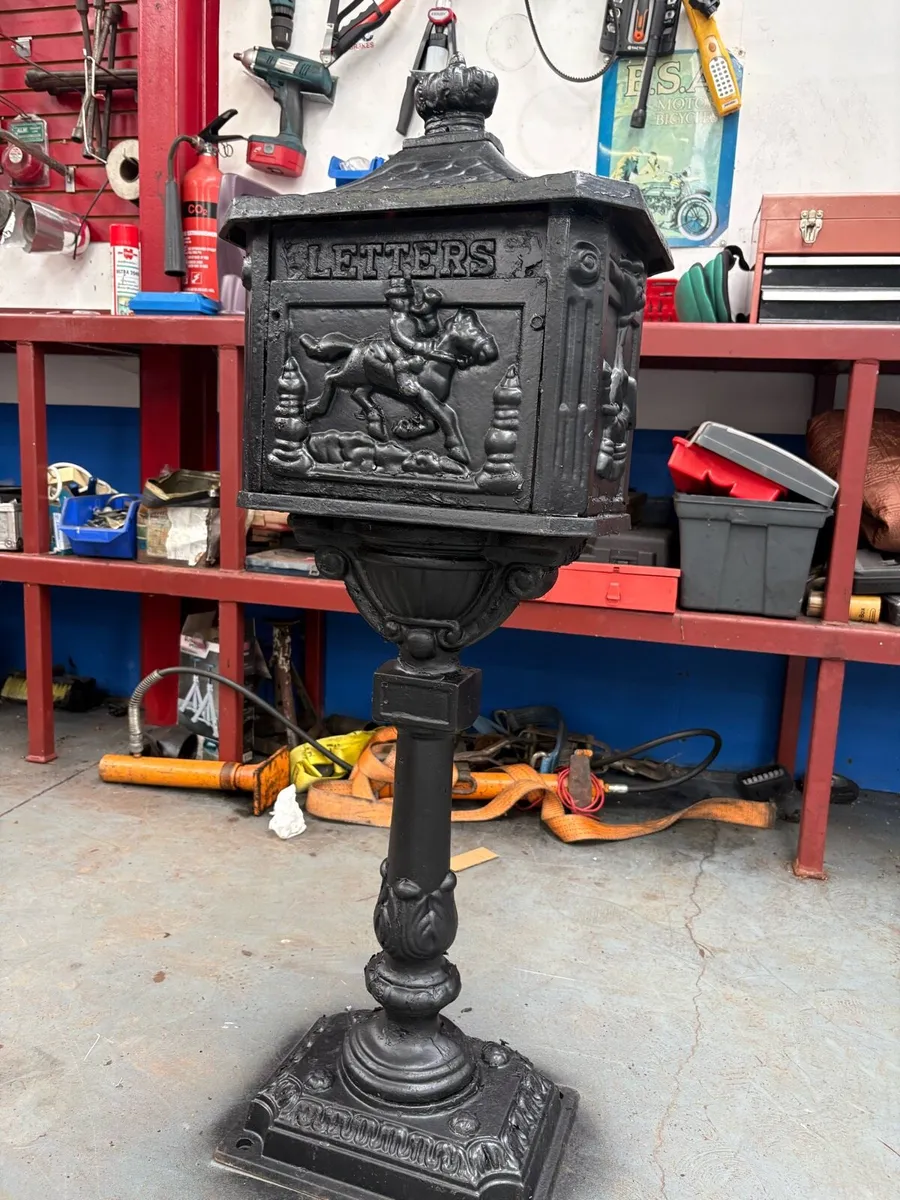 Cast Iron Vintage Letterbox - Image 1