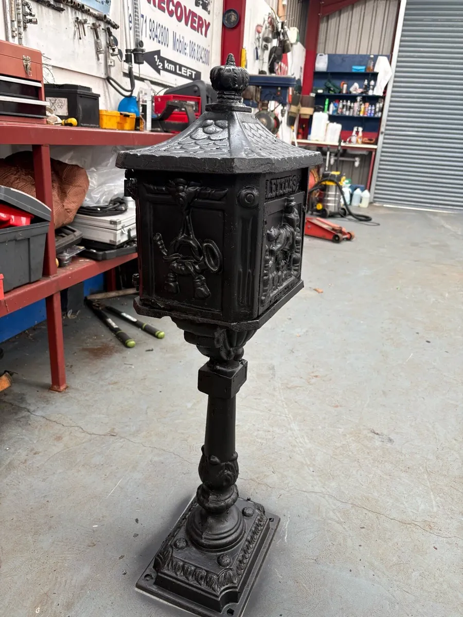 Cast Iron Vintage Letterbox - Image 2