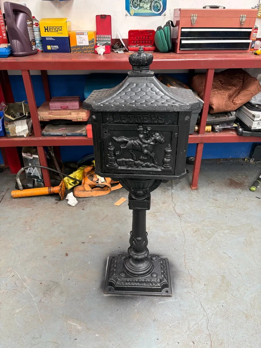 Cast Iron Vintage Letterbox - Image 3