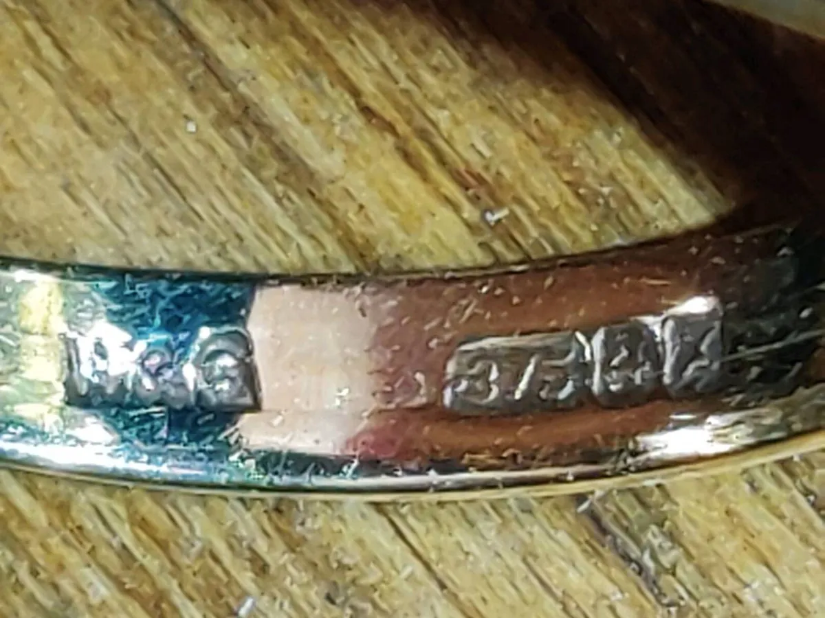 RARE SQUARE SAPPHIRE, 9CT Thick Gold Vinrsge Ring - Image 4