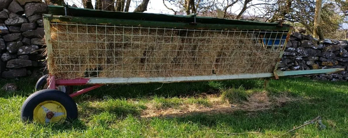 Hay feeders x 2 for sale - Image 2
