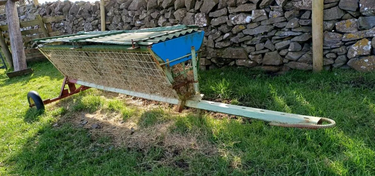 Hay feeders x 2 for sale - Image 3