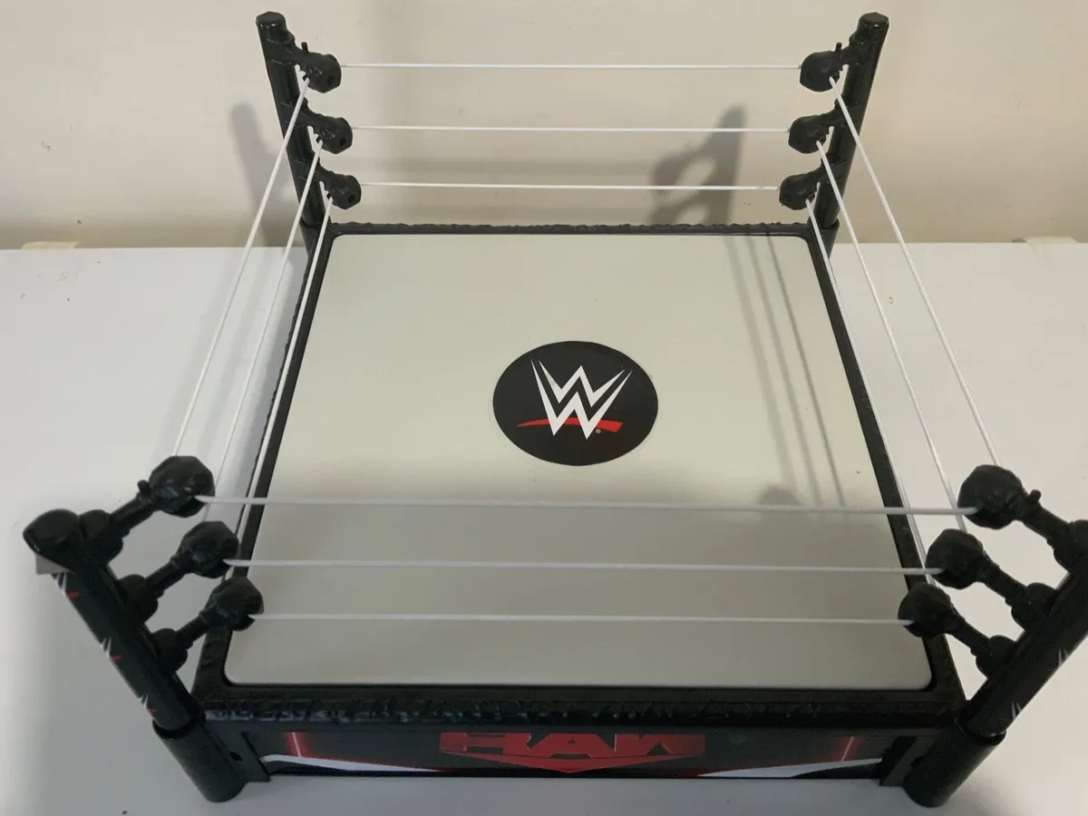 WWE toys - Image 1