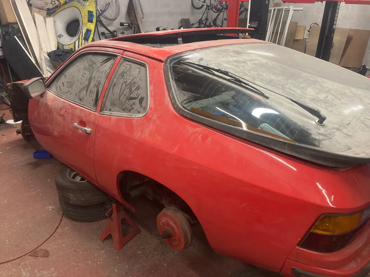 Porsche 924 1977 - Image 1