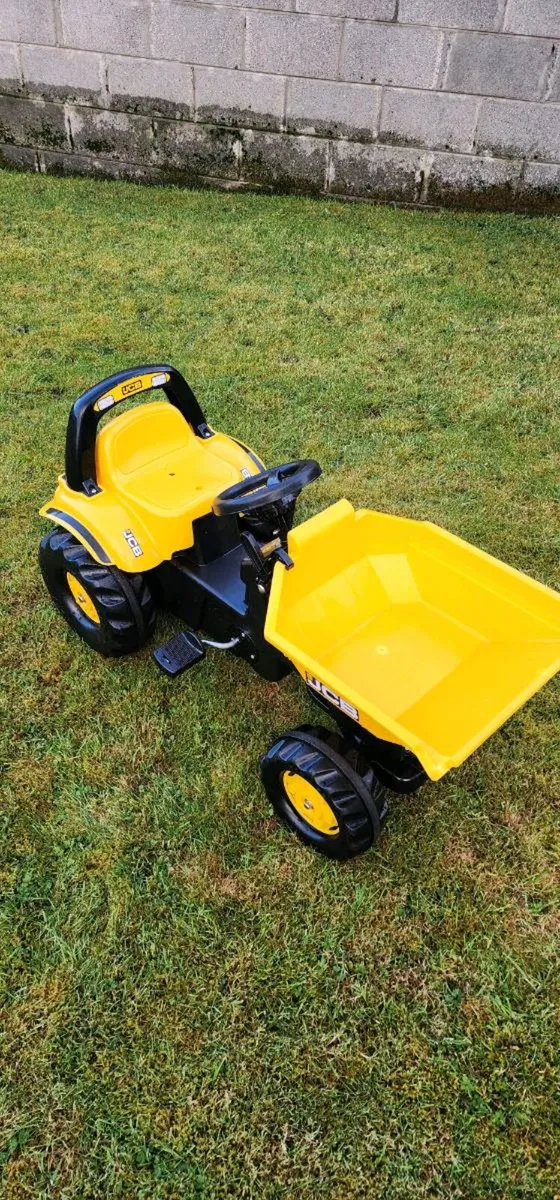 Rolly Toy JCB tipper ride on - Image 1