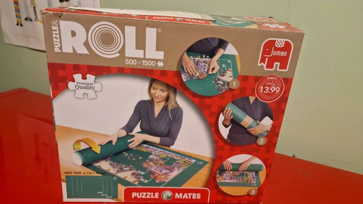 1000 piece jigsaw & mat - Image 3