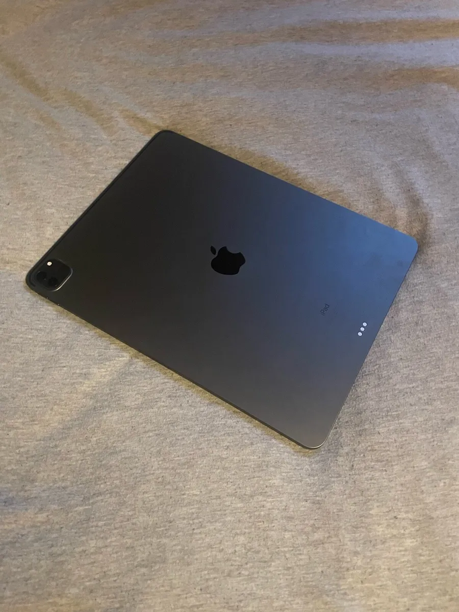 iPad 5th Gen 12.9 inch - Image 1