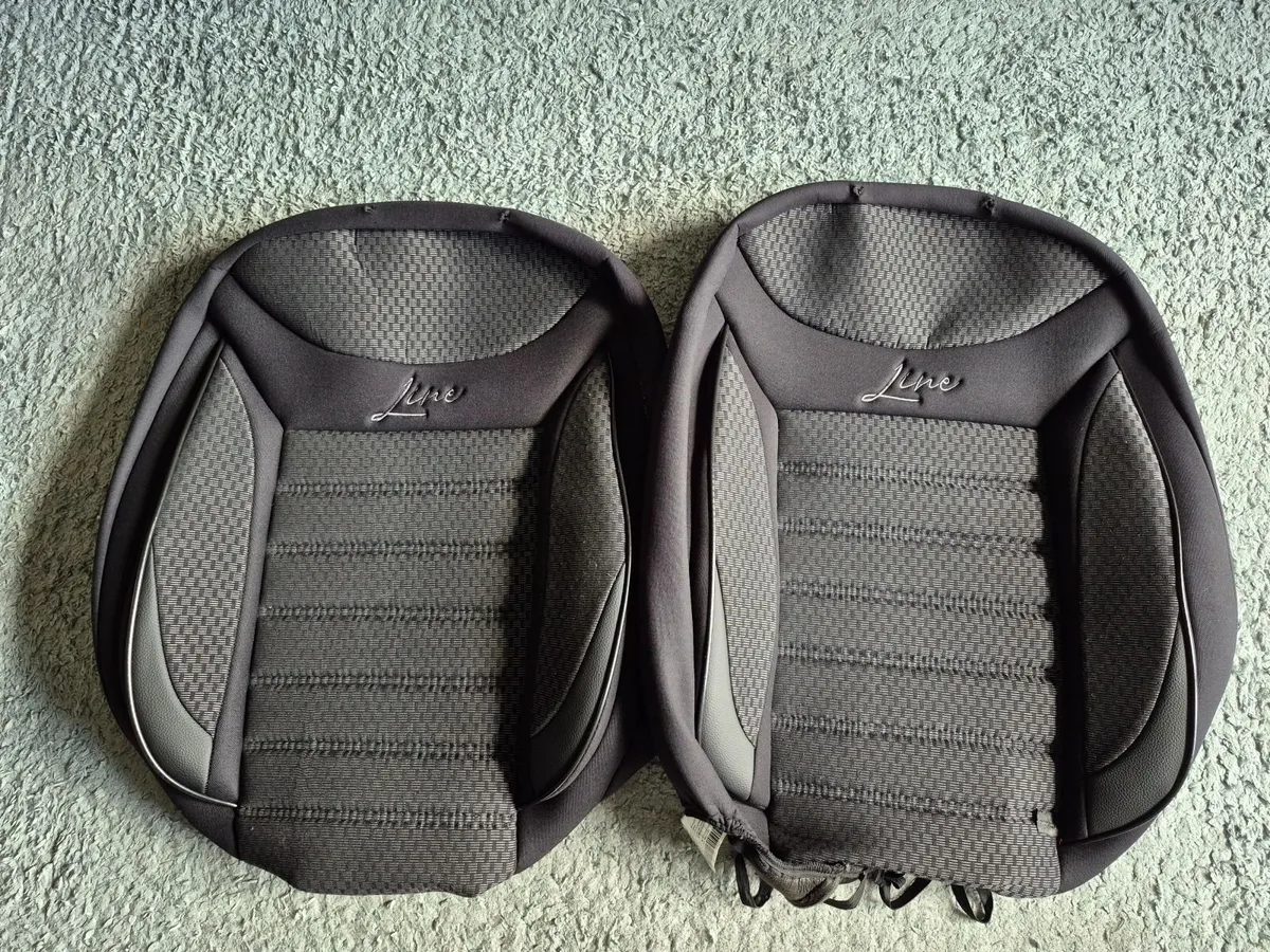 Toyota Yaris car seat covers and rubber mats - Image 1