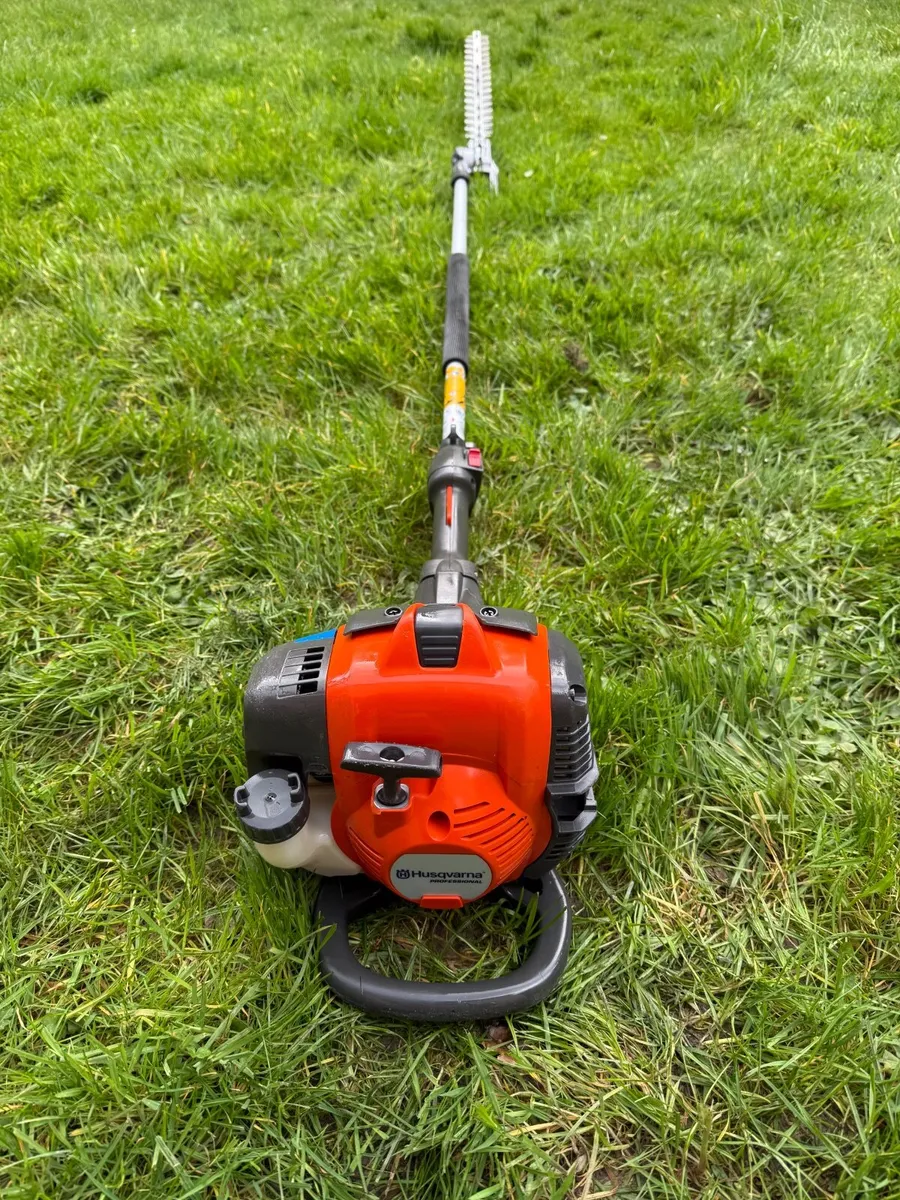 Husqvarna 525HE4 long reach hedge trimmer - Image 2