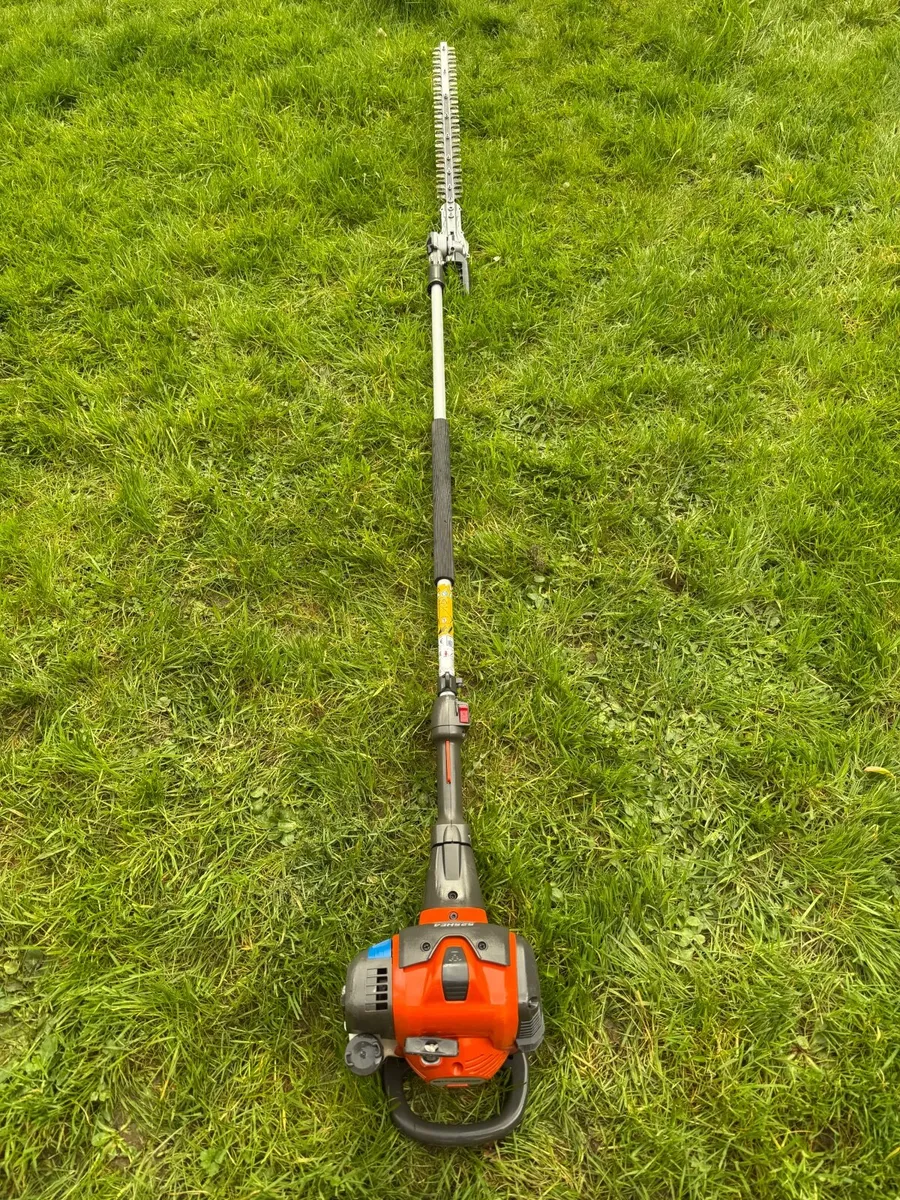 Husqvarna 525HE4 long reach hedge trimmer - Image 1