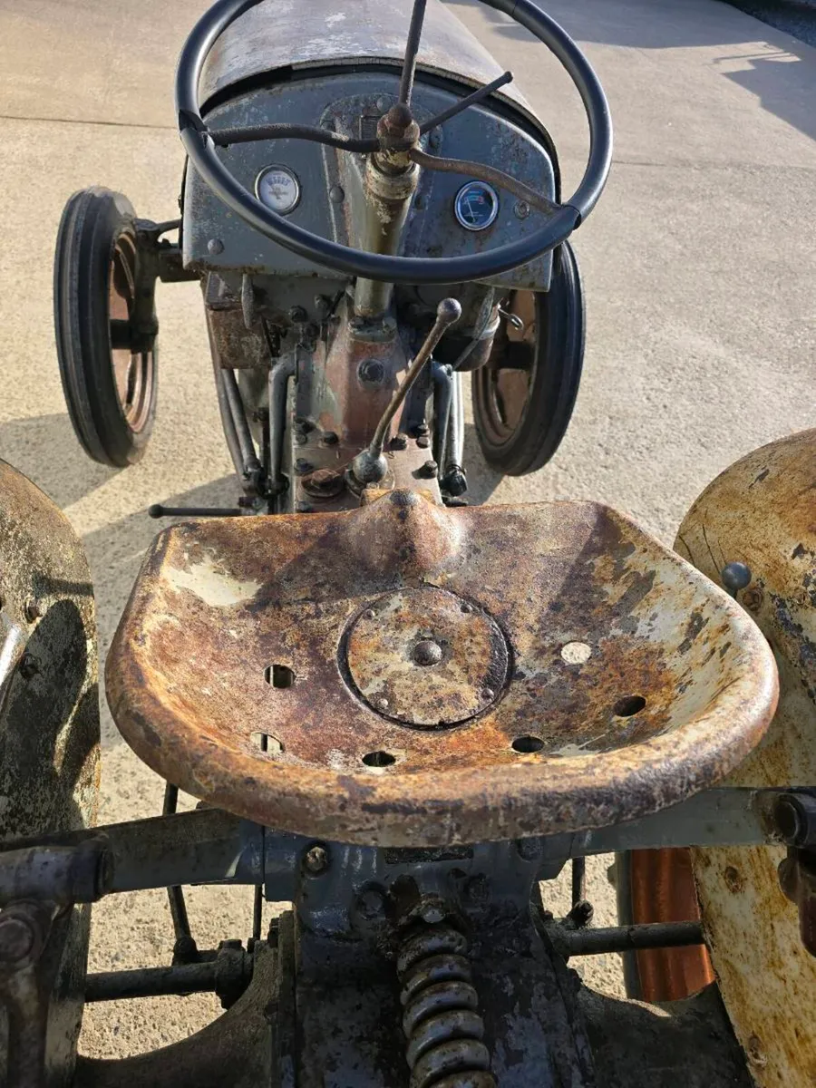 Vineyard grey fergie vintage tractors - Image 3