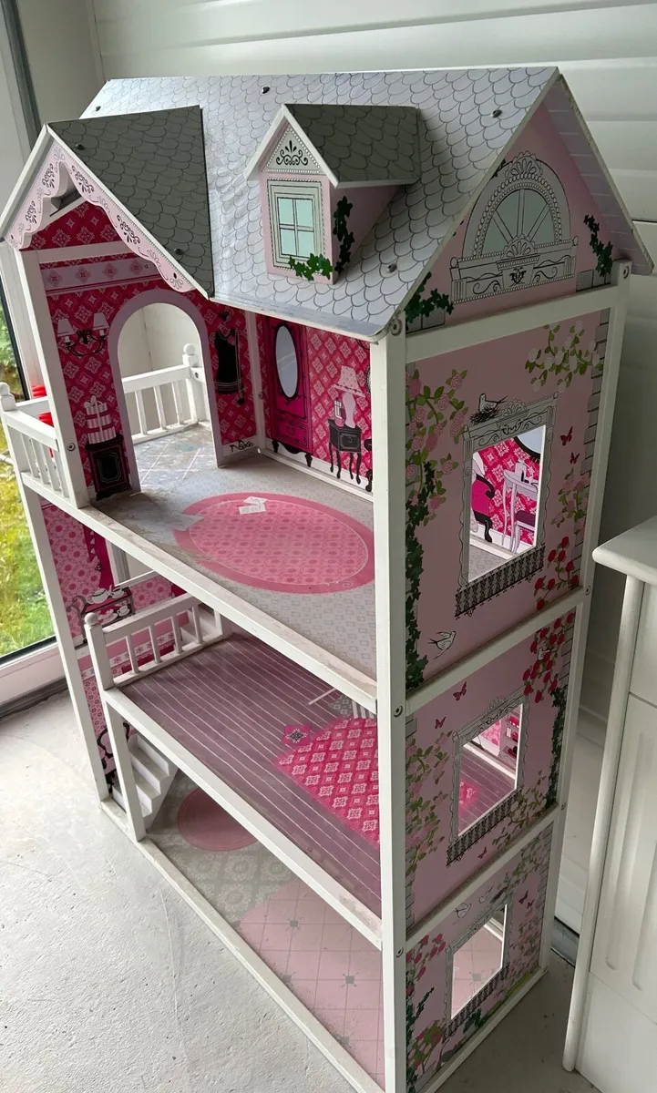 Doll’s House - Image 3