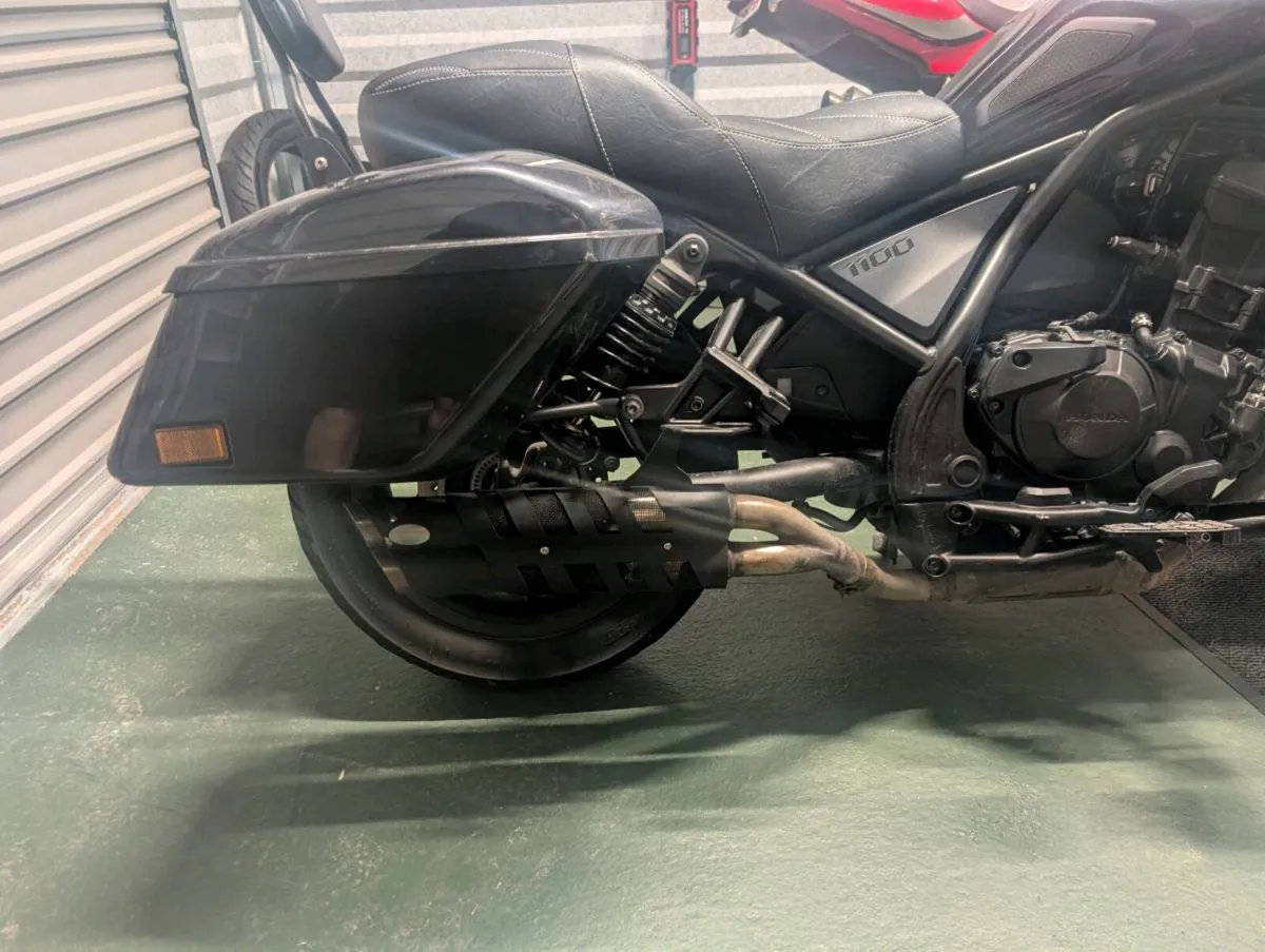 Honda rebel CMX1100 manual - Image 4