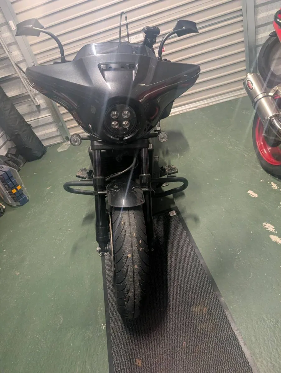 Honda rebel CMX1100 manual - Image 1