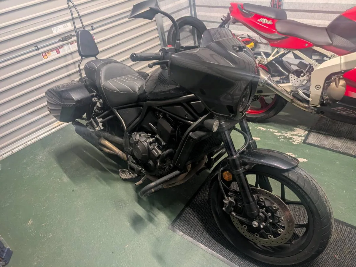Honda rebel CMX1100 manual - Image 2