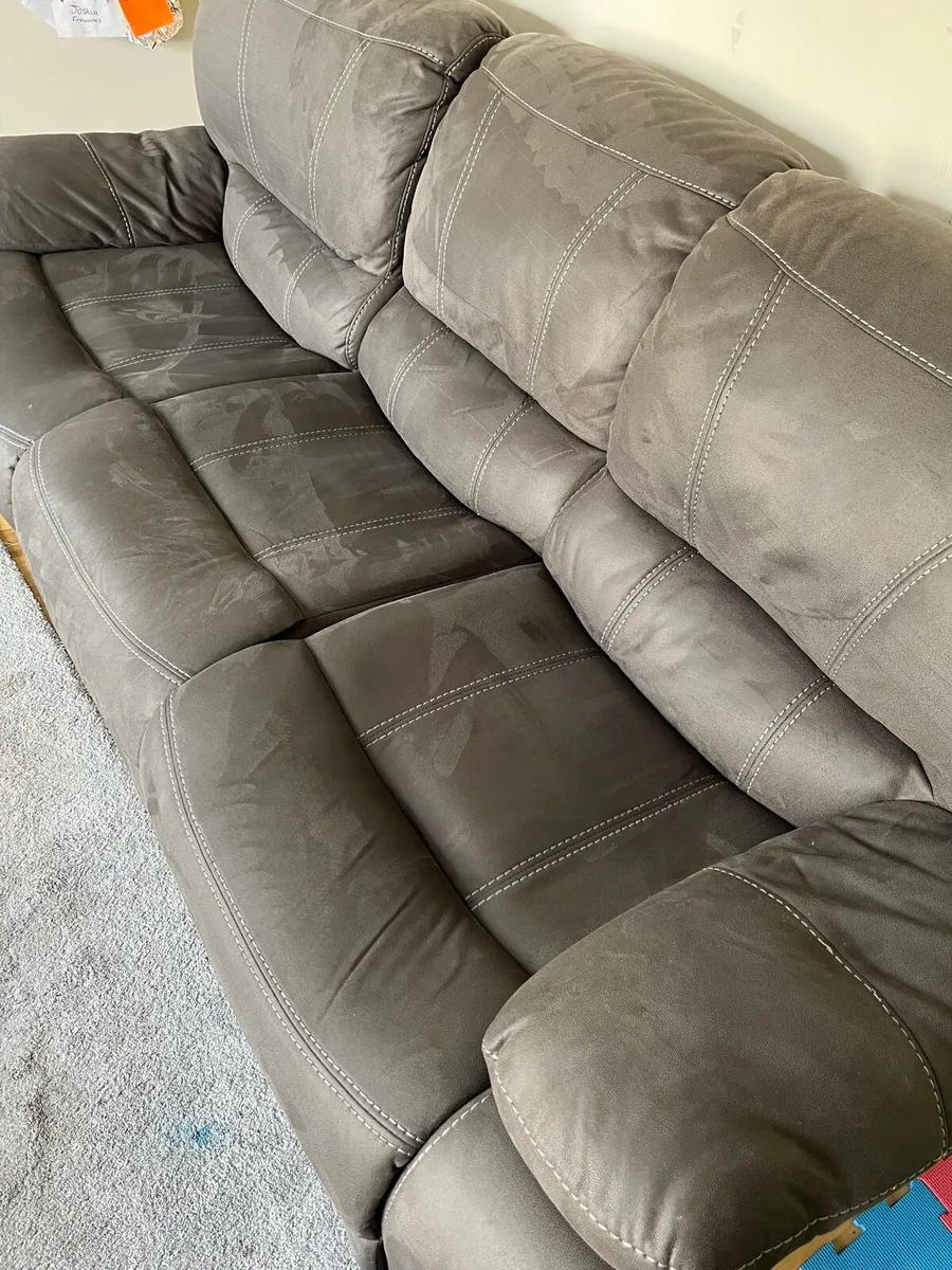 3 seater Reclinable Couch - Image 3