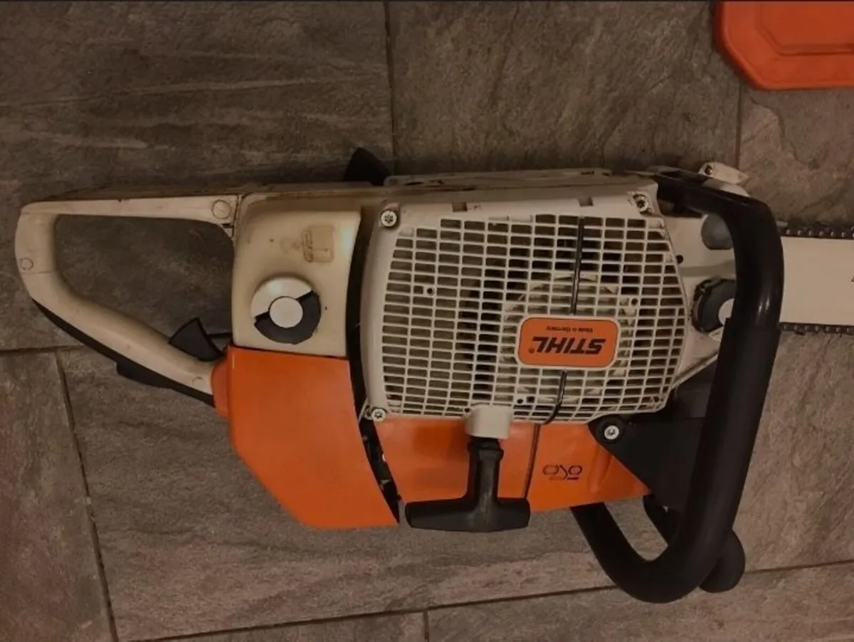 Stihl ms880 chainsaw - Image 3