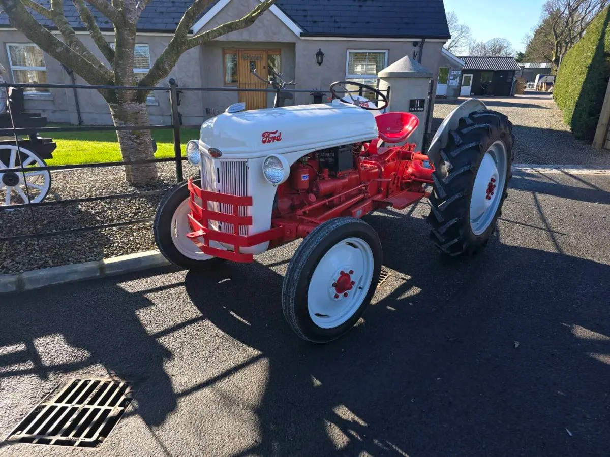 Ford 8n vintage tractor - Image 1
