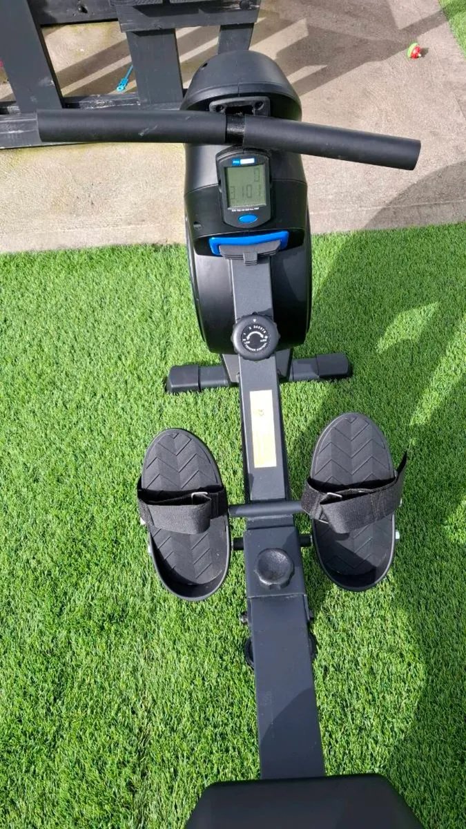 Rowing machine - Image 2