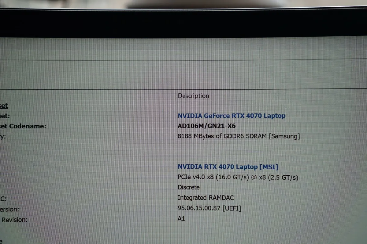 Msi Vector GP77 17.3" QHD 240hz | Rtx 4070 8gb 140 - Image 3