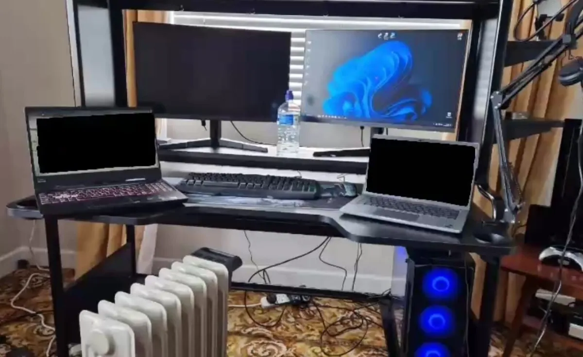 Ikea Offic/Gaming Desk - Excellent Condition - Image 1