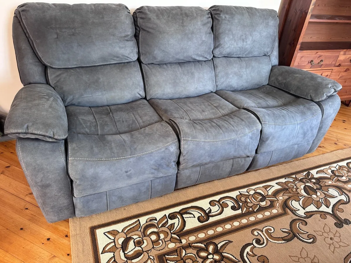 3 seater electric recliner sofa - Image 3