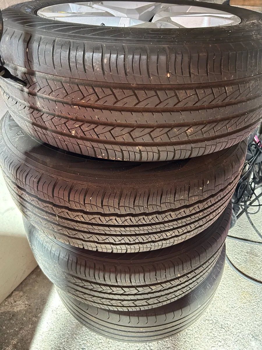 Audi q5 alloys - Image 4