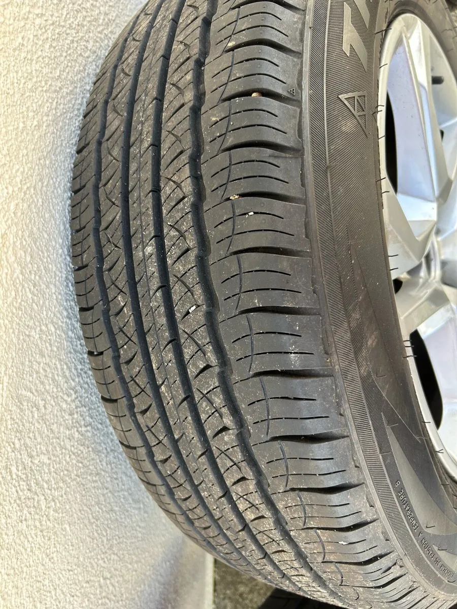 Audi q5 alloys - Image 2