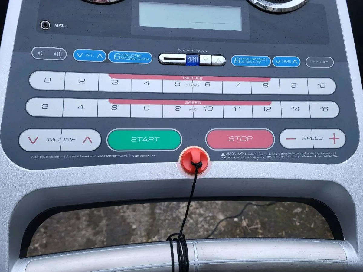 Proform treadmill. Delivery - Image 3