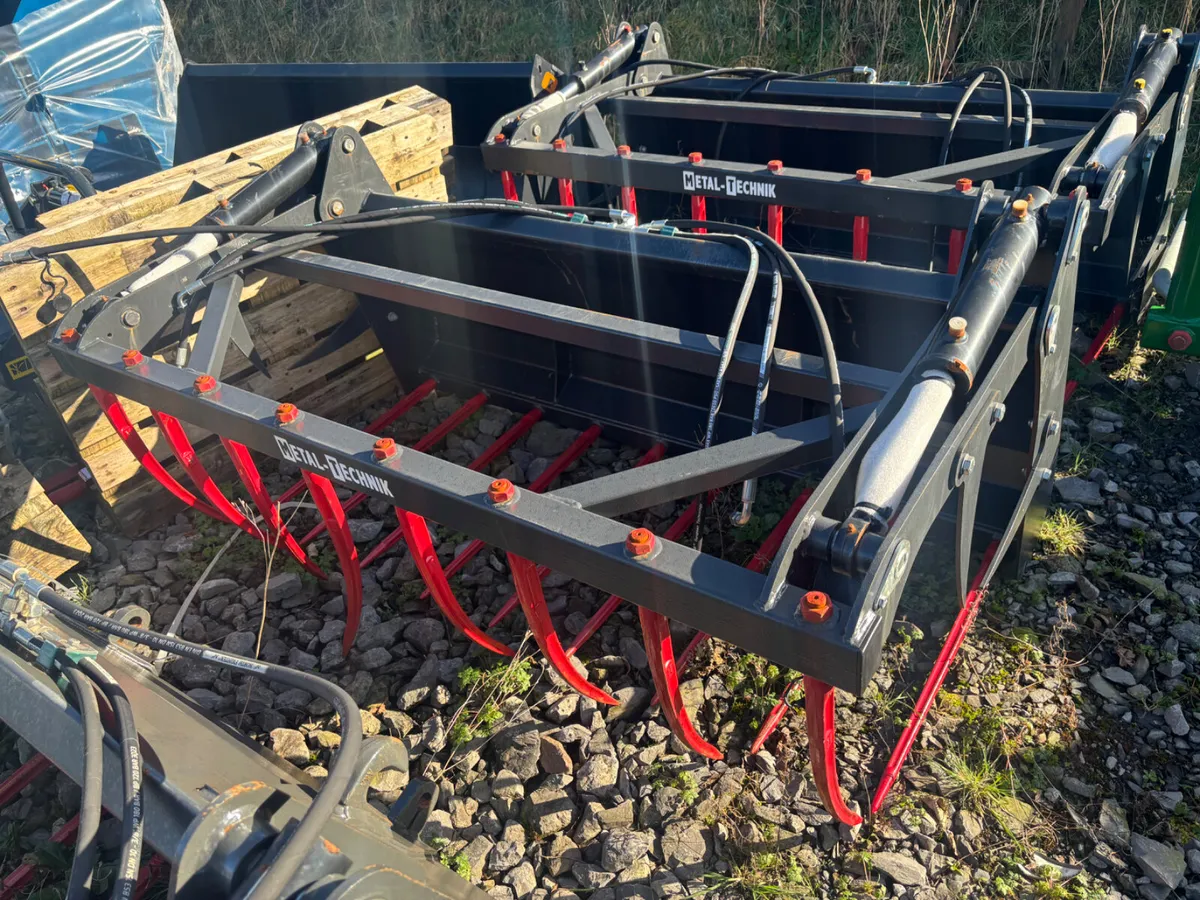 Tractor loader Grabs - Image 4