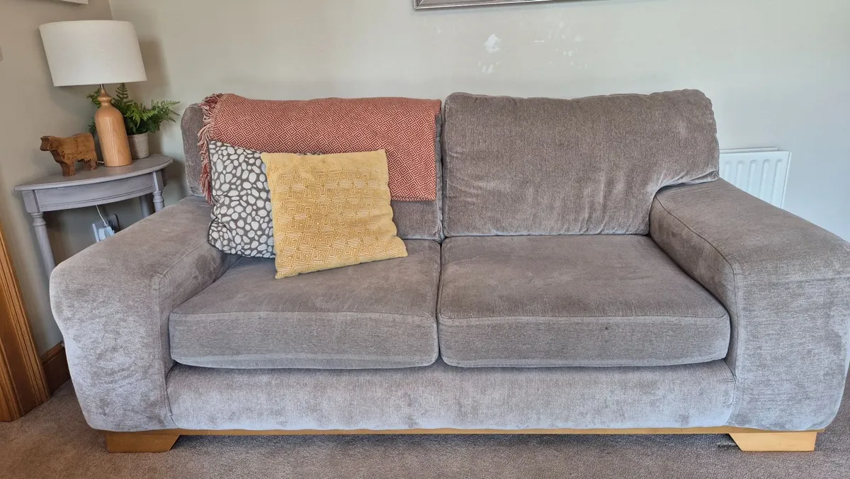3 Seater sofa and 2 Seater Sofa - Image 1