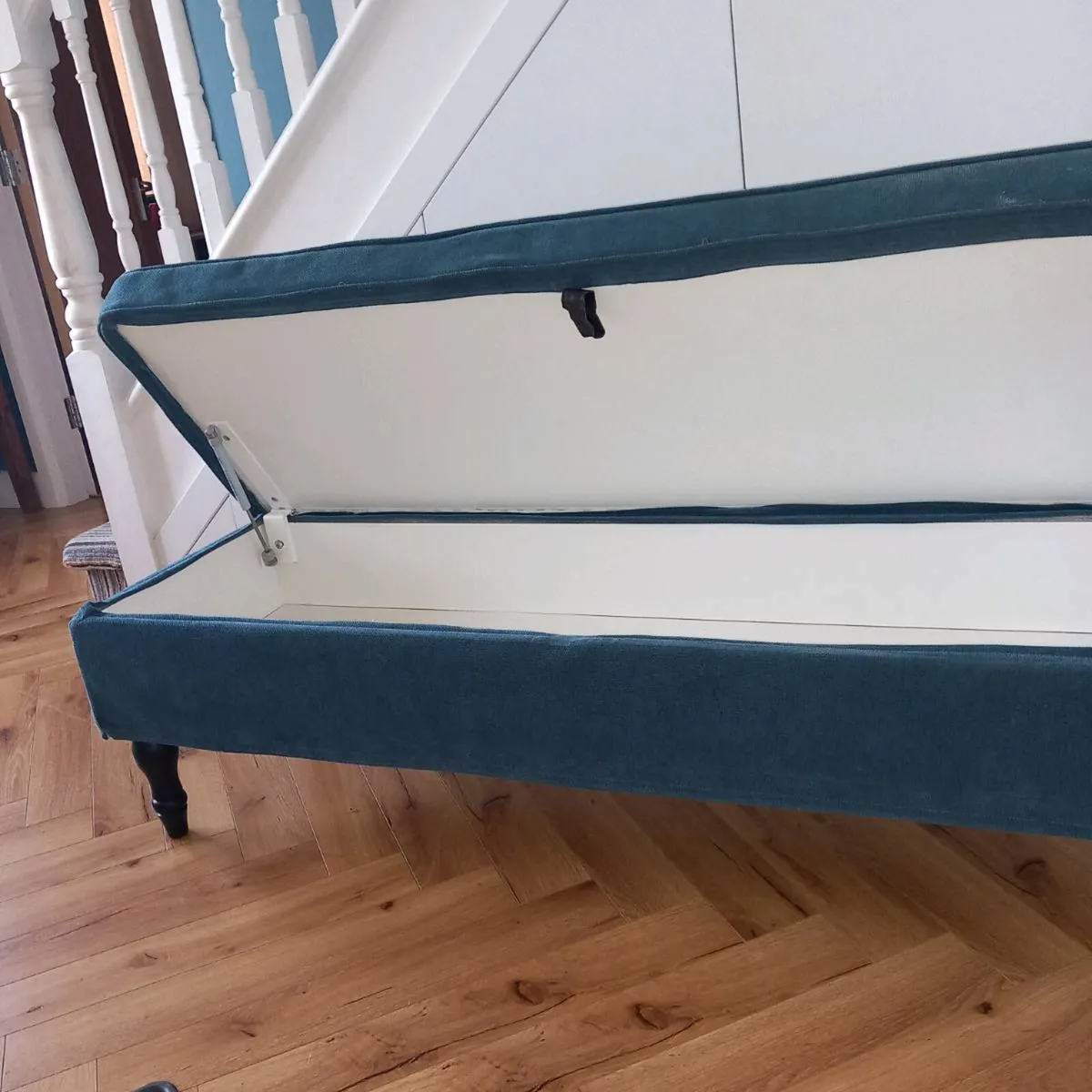 Seating Bench with storage - Image 3