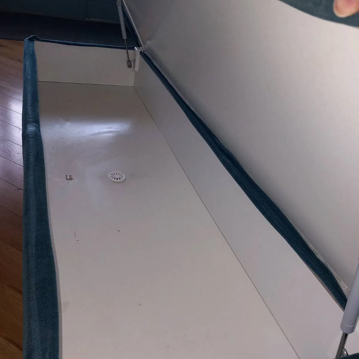 Seating Bench with storage - Image 4