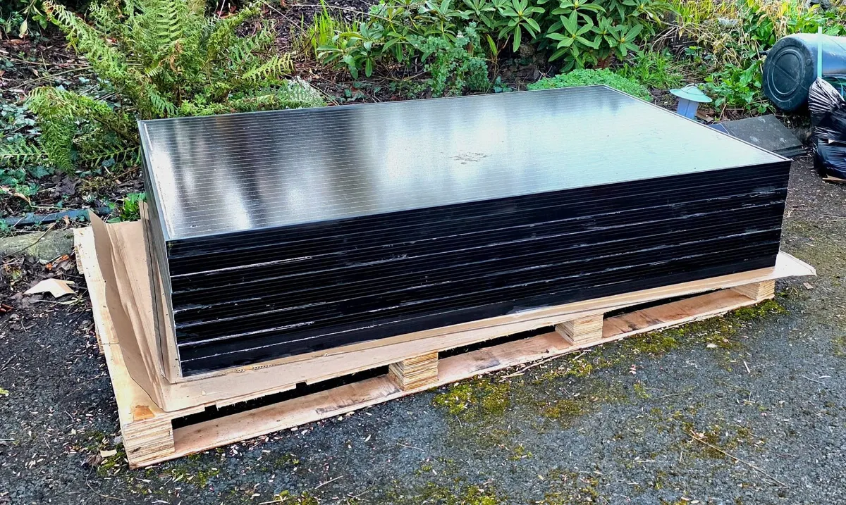 6000 watts 20 X 300 watt Solar Panels - Image 1