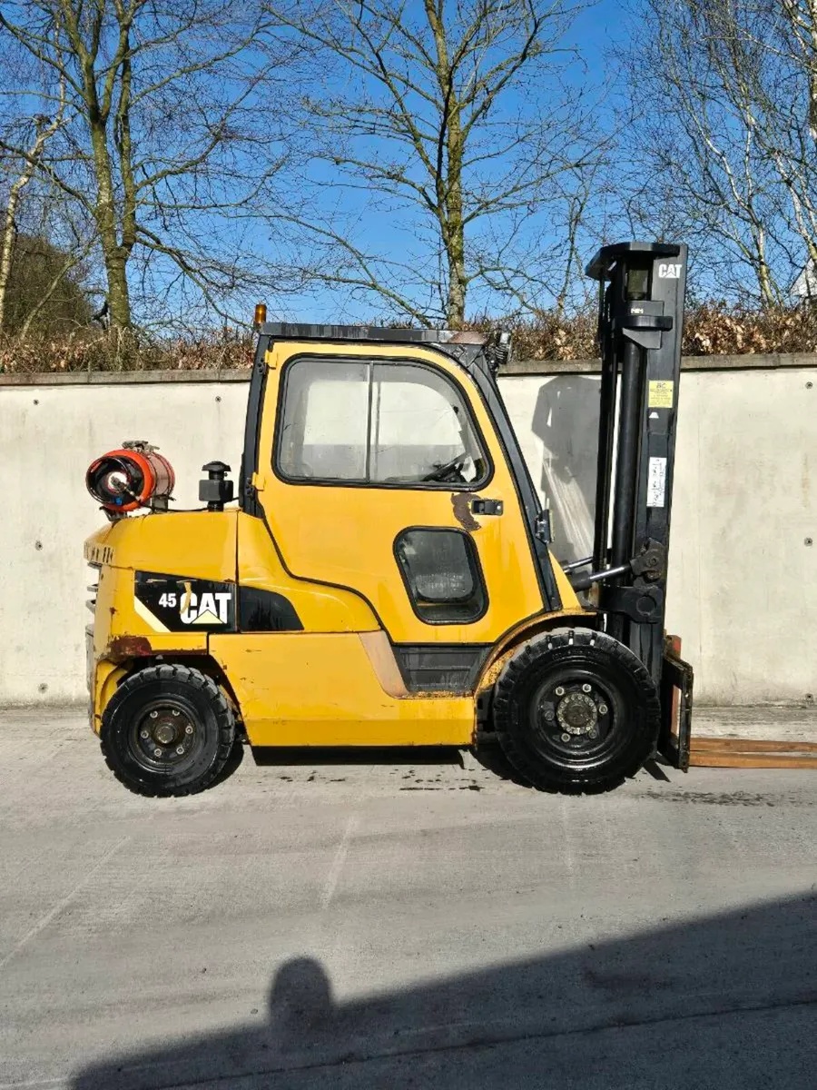 Cat Forklift Gas 4.5 tonne - Image 1