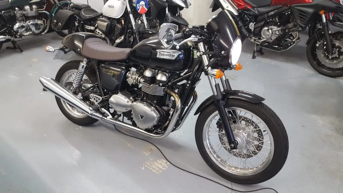 Triumph thruxton 900 - Image 2