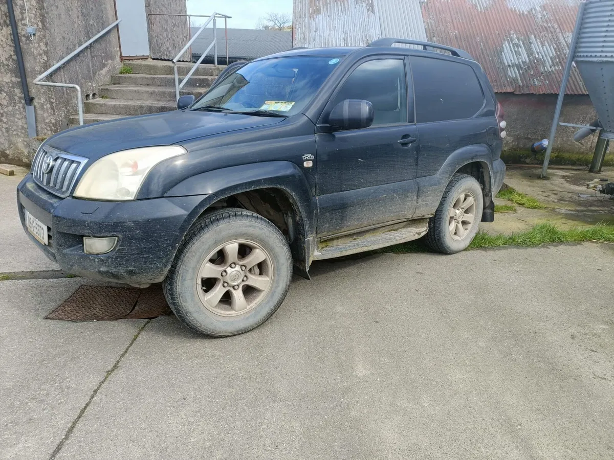 Toyota Land Cruiser 2005 no test mauaul - Image 1