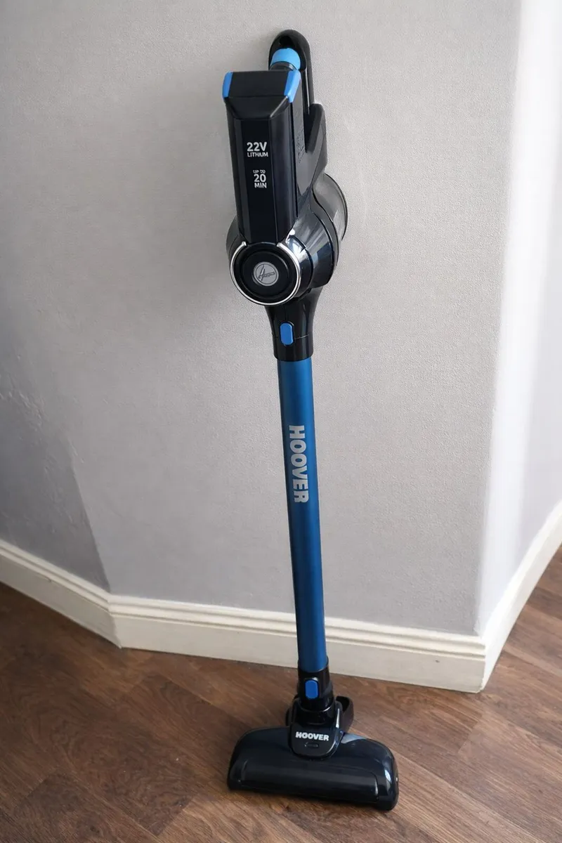 Hoover Cordless Vacuum 22V – Fully Working – Ready - Image 1