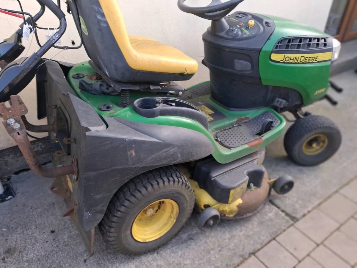 John deere x155r  lawnmower - Image 3