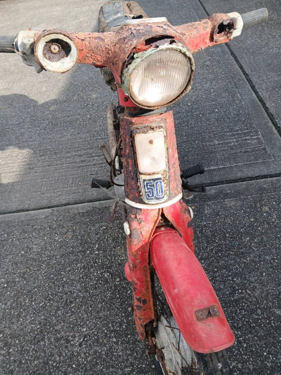 Honda C50 - Image 1