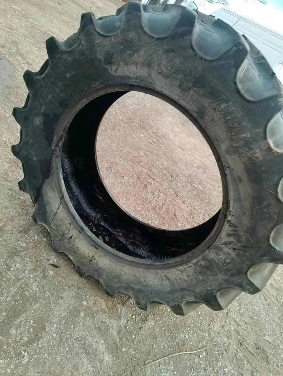 16.9 34 duals wheels & 420/85R34 tyre as new - Image 1