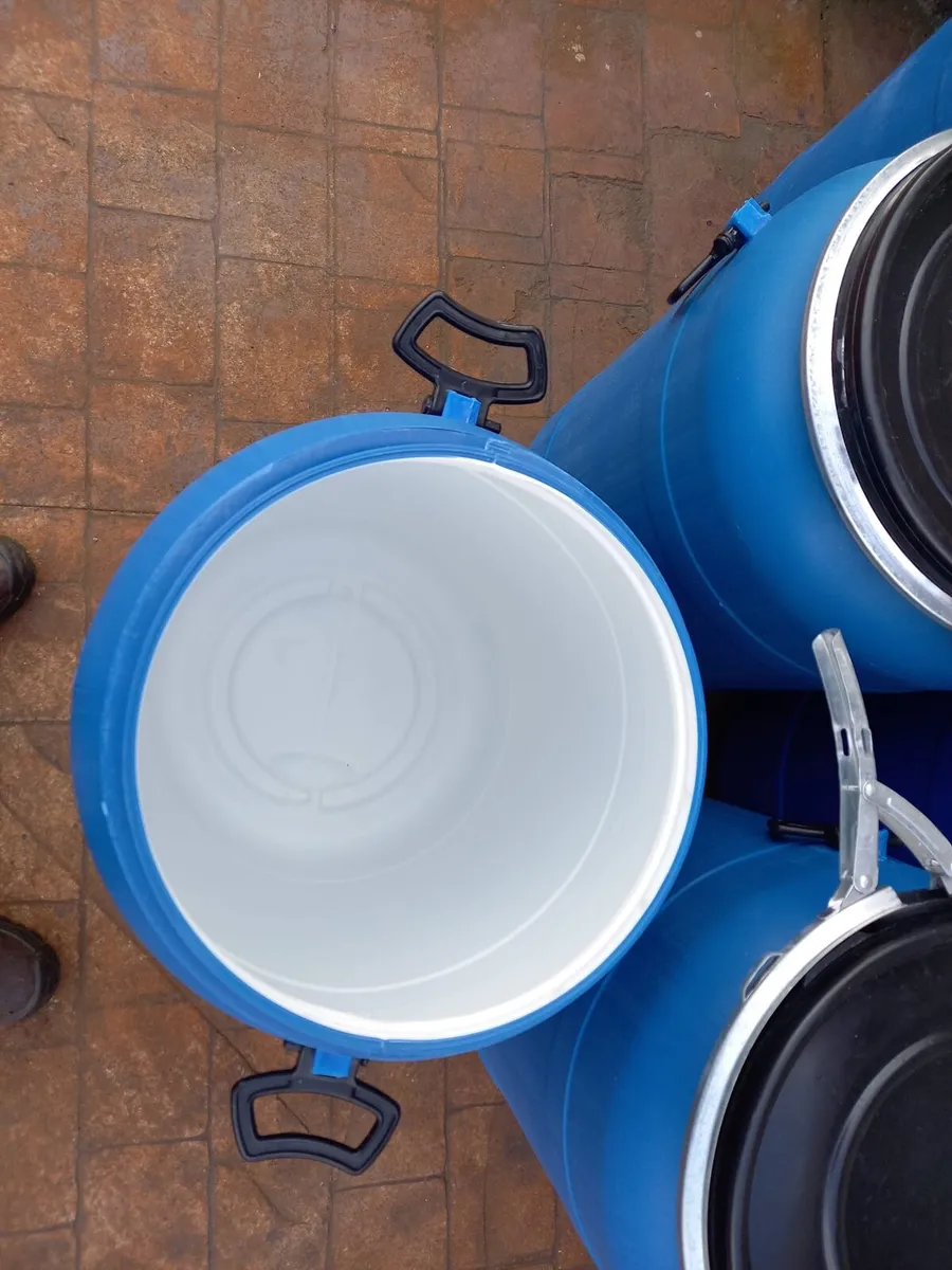 Plastic barrels - Image 4