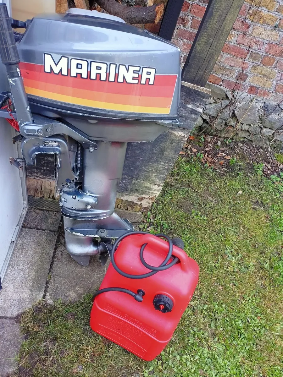 20HP 2 Stroke Mariner outboard motor w 12L tank - Image 1