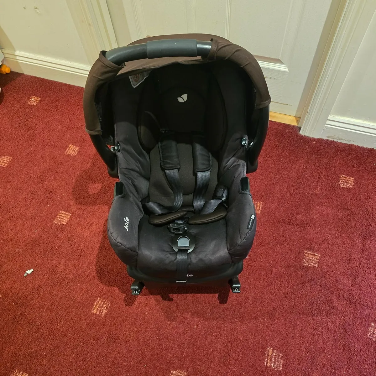 Joie Car seat with isofix base - Image 3