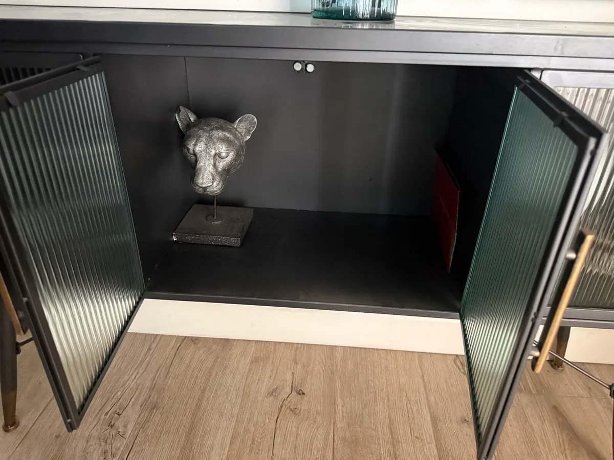 Sideboard - Image 4