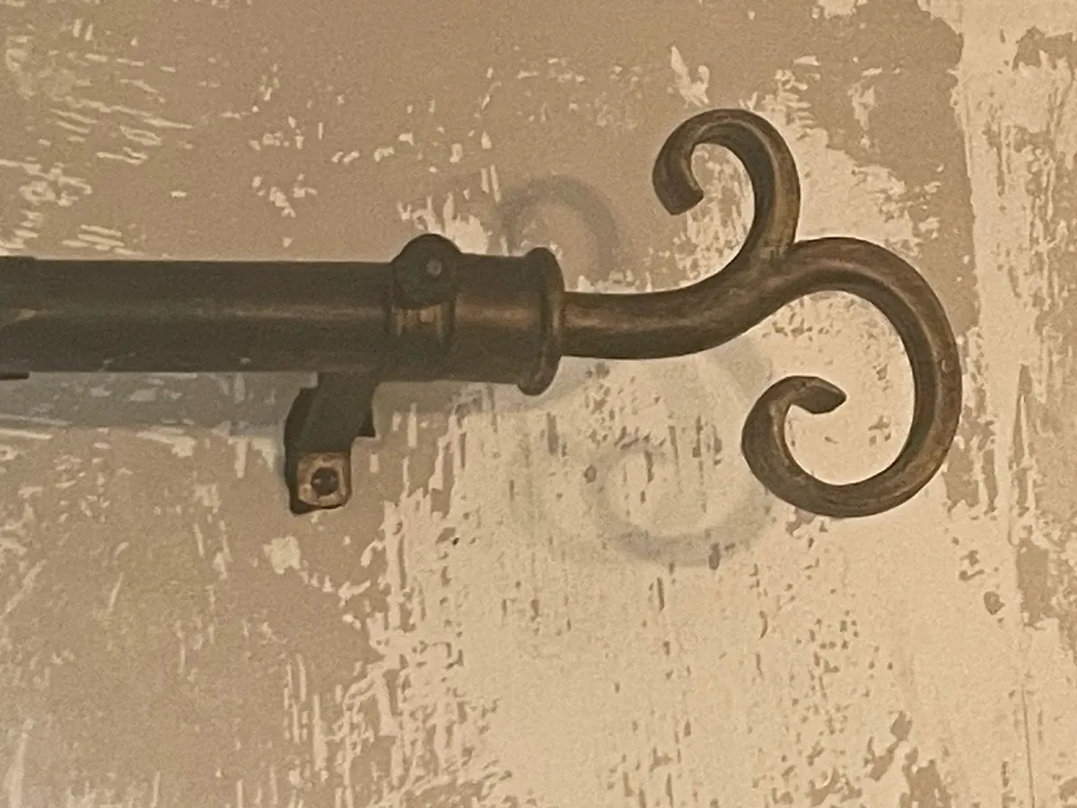 Curtain Poles (extendable) - Image 1