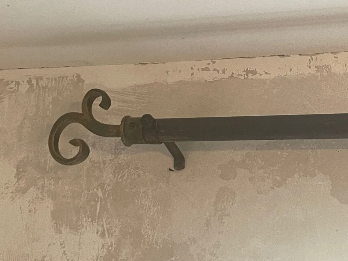 Curtain Poles (extendable) - Image 2