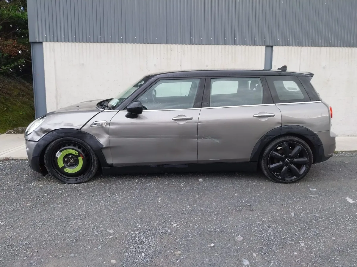 2019 Mini Cooper S Estate Cat D - Image 2
